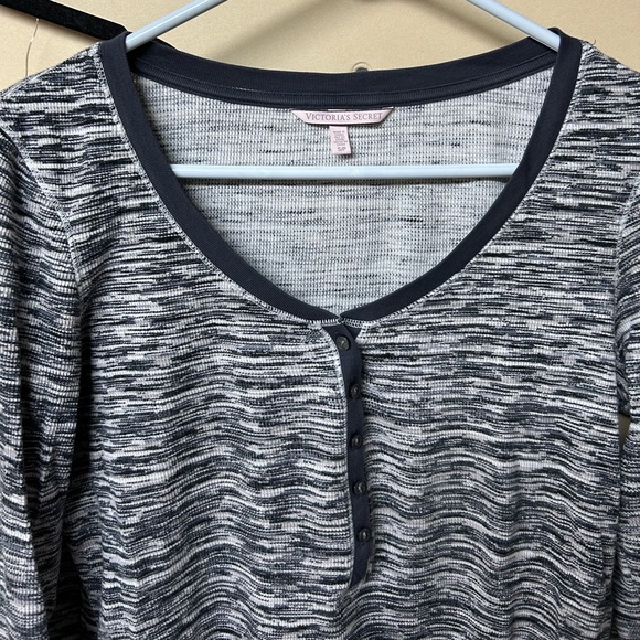 2/$75💥- PJs | Women’s Victorias Secret PJs set size small - Picture 3 of 4